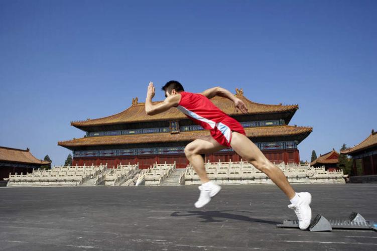 多的青少年